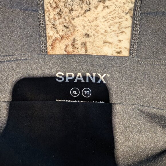 SPANX Booty Boost 7/8 Black Leggings XL - Picture 2 of 4